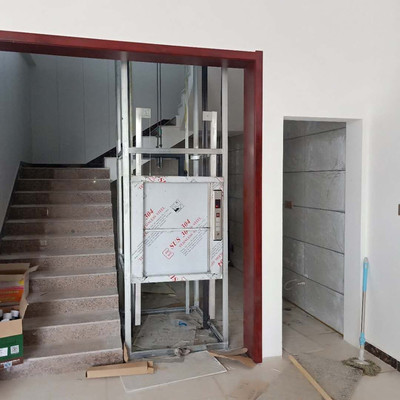 導(dǎo)軌式升降機(jī)產(chǎn)品型號(hào)在廣西百色市日用雜品行業(yè)的應(yīng)用與選擇指南